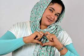 الفنانة إيمان توفيق تتواصل مع جمهورها ب”تلفوني رن”