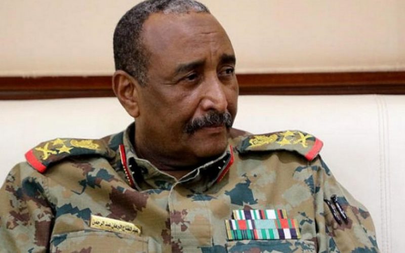 البرهان يستلم رسالة خطية من سلفاكير