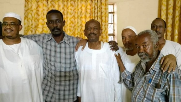 المباحث تعيد الأستاذ الجامعي د. أحمد حسين بلال لأسرته