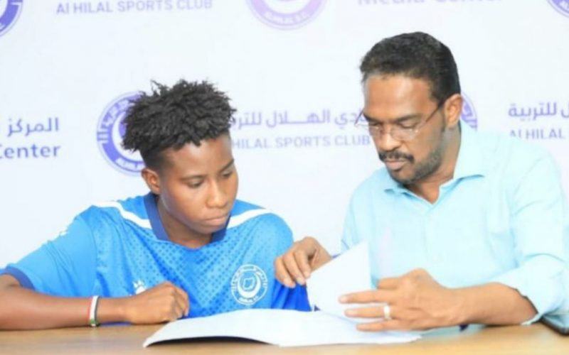 الهلال يواصل إضافة لاعبات لفريق السيدات