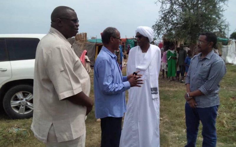 والي النيل الأبيض يتفقد المناطق المتأثرة بالفيضان بمحلية الجبلين