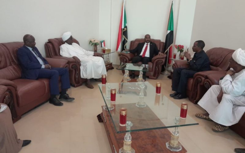 السودان  يُعلن عن تطعيم “900” ألف رأس من الماشية