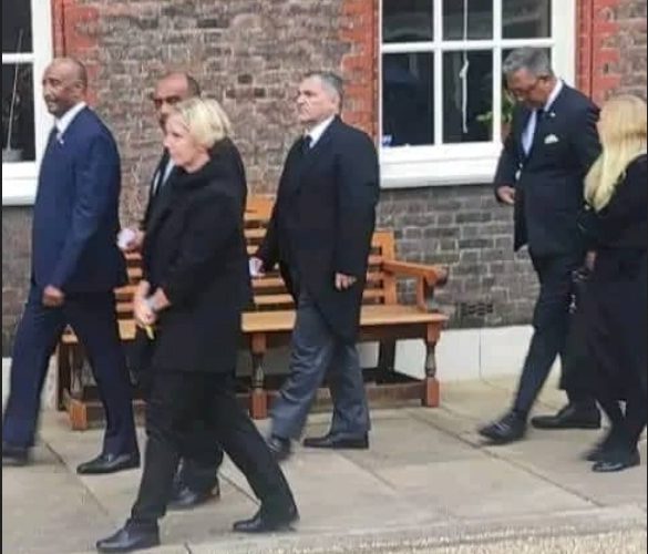 عزاء (أليزابيث) .. هل تغير موقف المجتمع الدولي تجاه البرهان؟