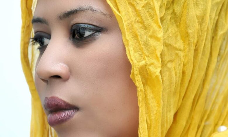 رندا بخاري: هناك فنانون يقدمون أغنيات فيها إيحاءات لا أخلاقية ..