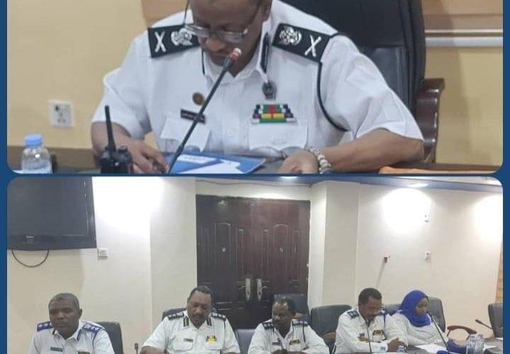 المرور يقف على صيانة الإشارات الضوئية بشوارع الخرطوم