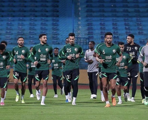 منتخب السعودية يصل أبو ظبي لبدء معسكره الإعدادي