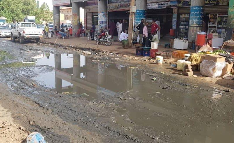 والي الخرطوم يُوجهّ بمعالجة مخالفات الصَّرف الصحيّ والأنقاض بوسط الخرطوم