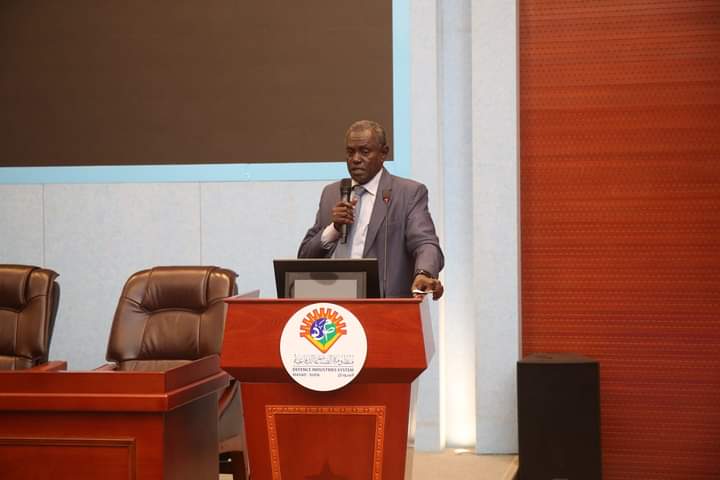 منظومة الصناعات تدفع ب”14″ آلية  لنظافة  الخرطوم