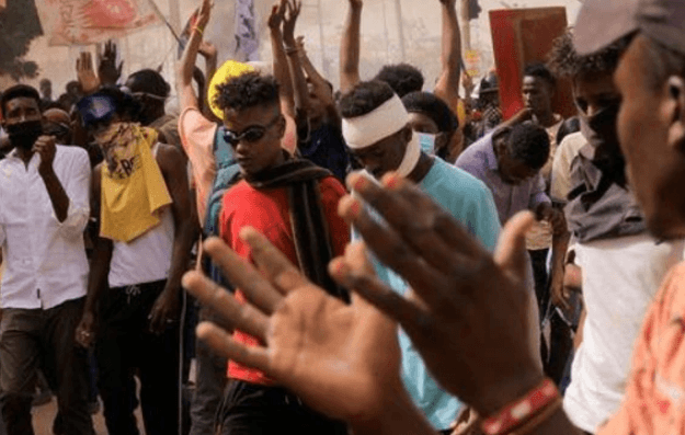 عاجل   لجنة أطباء السودان تعلن سقوط متظاهر في احتجاجات اليوم  بالعاصمة الخرطوم