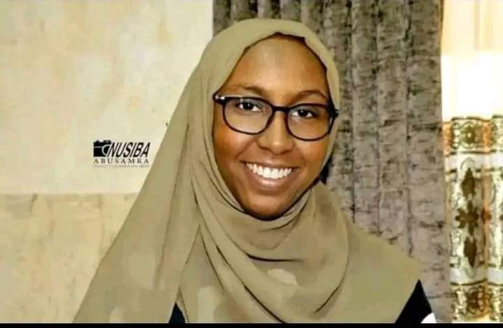 ابتسمي يا أمنية، الأولى على الشهادة الثانوية