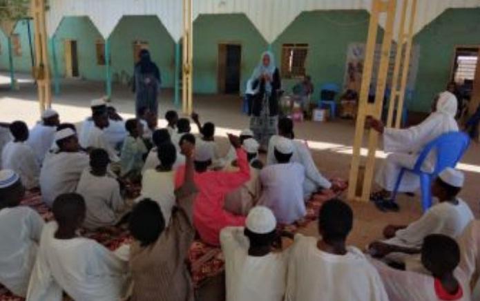 مجلس البيئة ولاية الخرطوم وهيئة التأمين الصحي يواصلان برنامج المسؤولية المجتمعية لطلاب الخلاوي