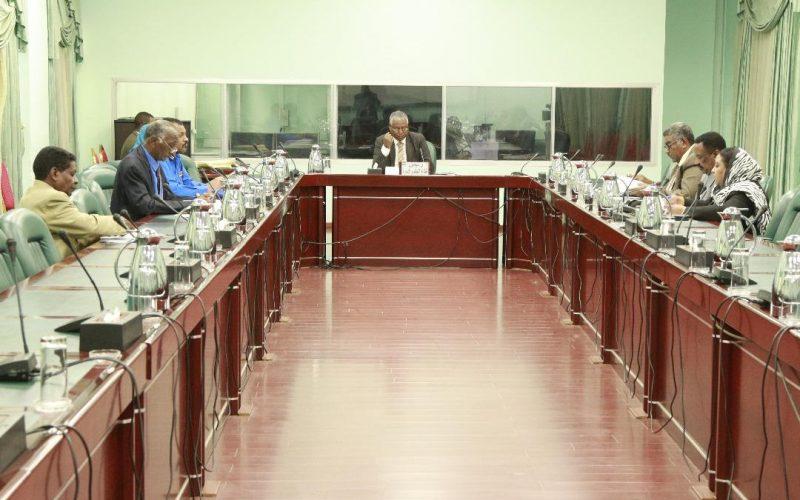 بعد زيارة إلى السعودية.. مجلس الوزراء يوصي بالوقوف على أوضاع السودانيين بالخارج