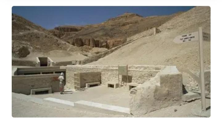 أدلة جديدة .. مقبرة توت آمون تضم قبر الملكة “نفرتيتي”، وكنزاً لا يقدر بثمن.