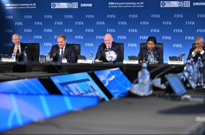 لحسم تأهل المنتخبات..  “فيفا” يلجأ لـ”اللعب النظيف والقرعة”