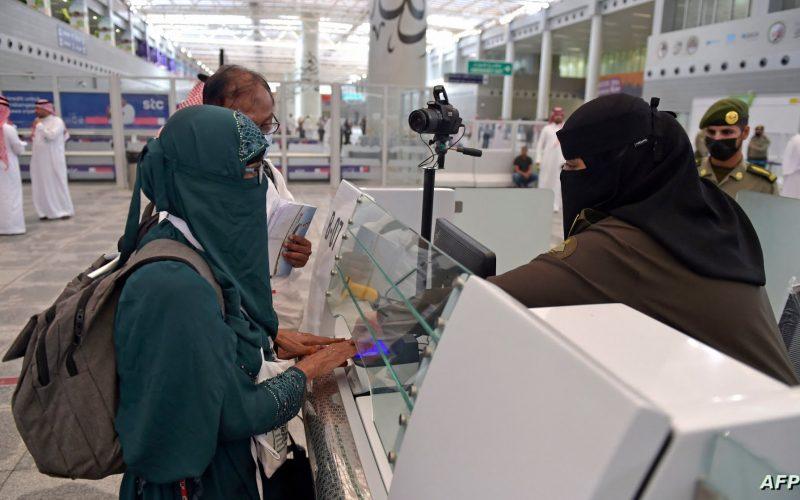 السعودية تعلن آلية الحصول على تأشيرة “الزيارة الشخصيّة”