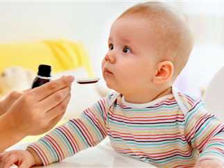 بعد وفاة 70 طفلاً..   «الصحة العالمية» تحارب دواء للسعال