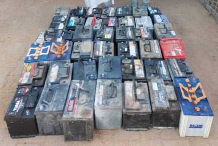 القبض على معتادي سرقه لوحات وبطاريات العربات بمنطقة الأزهري والكلاكلة