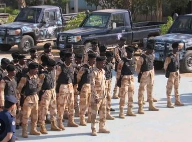 قائد قوات الاحتياطي المركزي يشهد التمام الشهري للقوة 