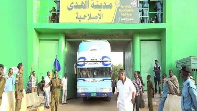 معتقلون في سجن الهدى يقررون الإضراب عن الطعام