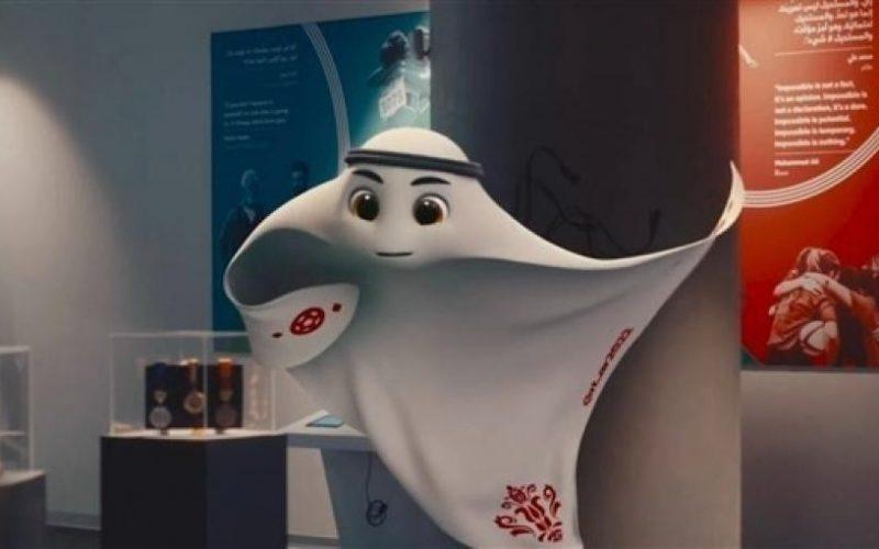 تحت أنظار تميمة المونديال.. “الغترة وقبعة سمبريرو”أزياء المشجعين فاكهة المدرجات ..