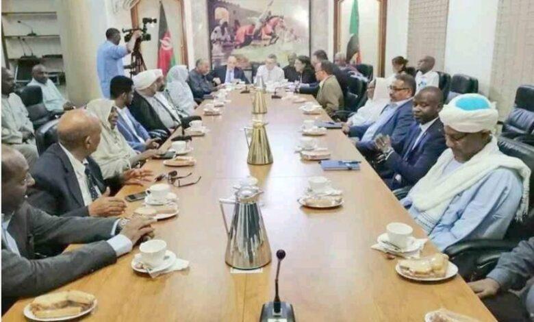 الشيوعي والبعث.. العملية السياسية في مرمى نيران أصدقاء الأمس