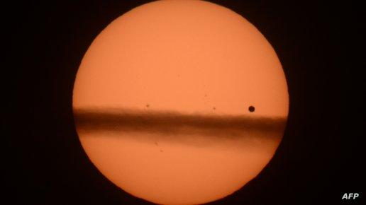 لأول مرة منذ 50 ألف سنة.. “شعرة” في قرص الشمس ترى بالعين المجردة