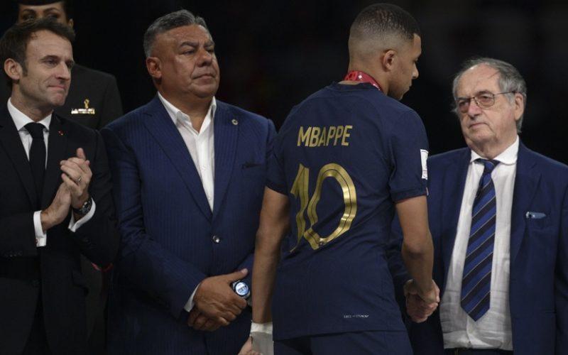 مبابي يدافع عن زيدان بعد تصريحات رئيس الاتحاد