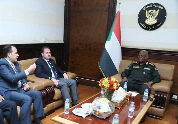 الخرطوم  والقاهرة يؤكدان على ترقية وتعزيز العلاقات