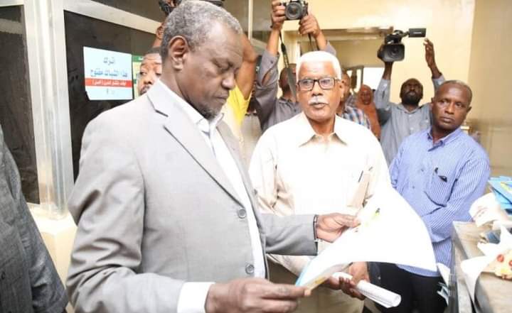 إعتماد الجمعيات التعاونية لتوزيع سلع  تخفيف أعباء المعيشة بالخرطوم