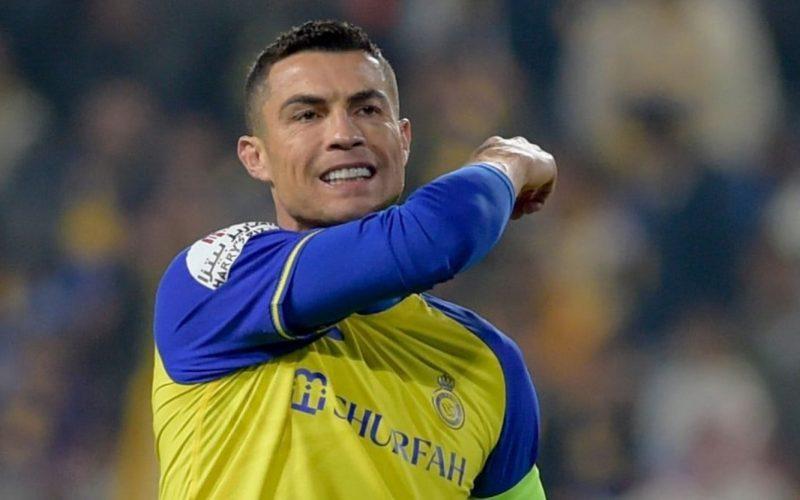 على طريقة الساحر ..كبار نجوم الكرة السودانية يرفضون الاستسلام ويقررون الاستمرار