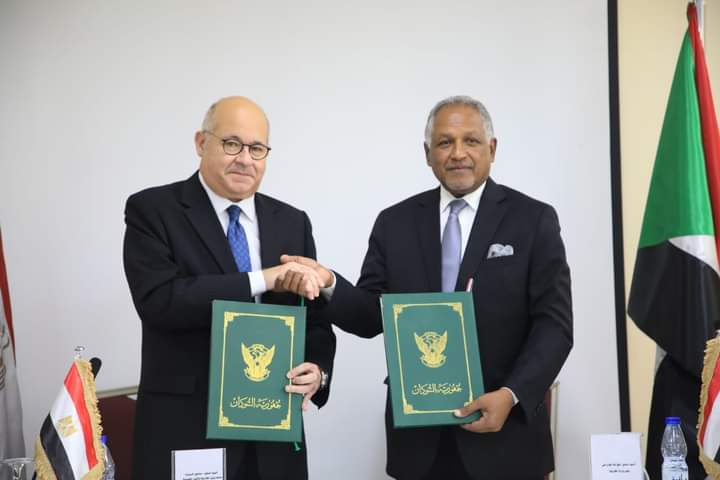 اتفاق على حرية التملك للسودانيين بمصر  وعودة جامعة القاهرة بالخرطوم