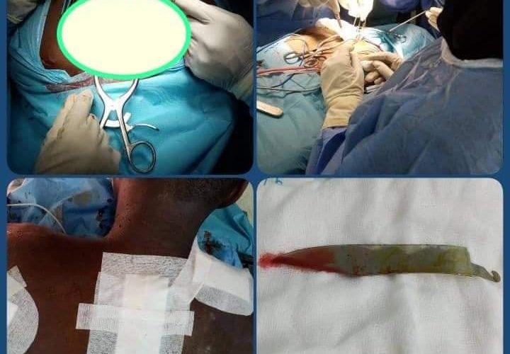 فريق طبي يفلح في استخراج سكين من  صدر مصاب بالخرطوم