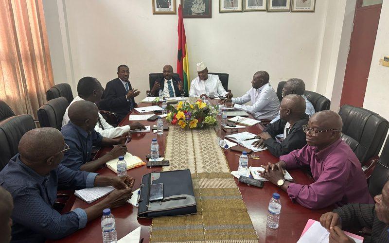 في غضون شهر :   السودان يصدر  أول شحنة أدوية بيطرية لغينيا بيساو