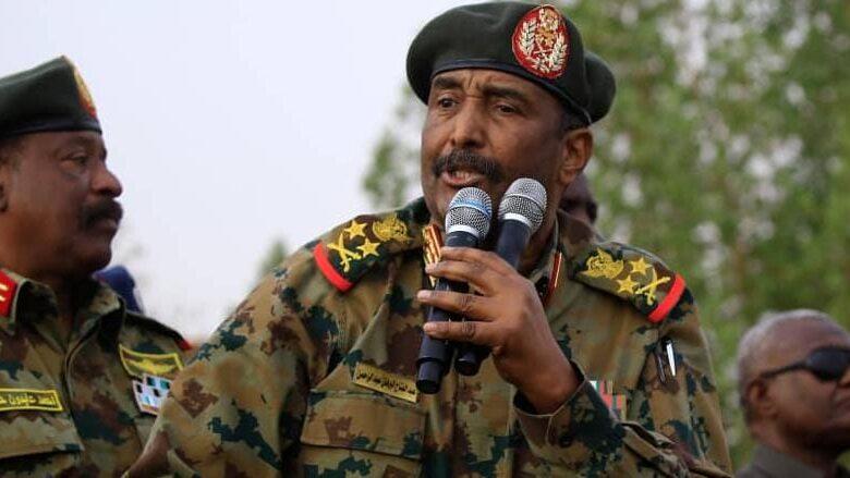 حذر من المزايدة بإسم الجيش: البرهان نحنا عملنا الإنقلاب عشان نعدل حال البلد