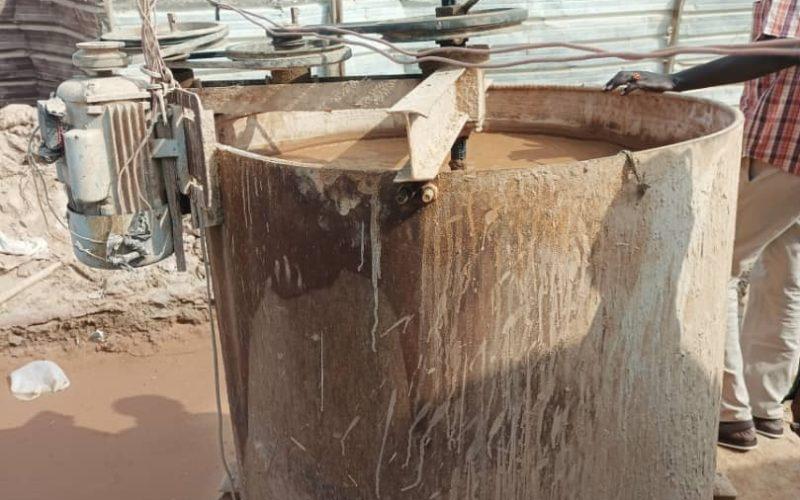 ضبط خلاطات عشوائية لمعالجة “الكرته” داخل الأحياء السكنية ببورتسودان