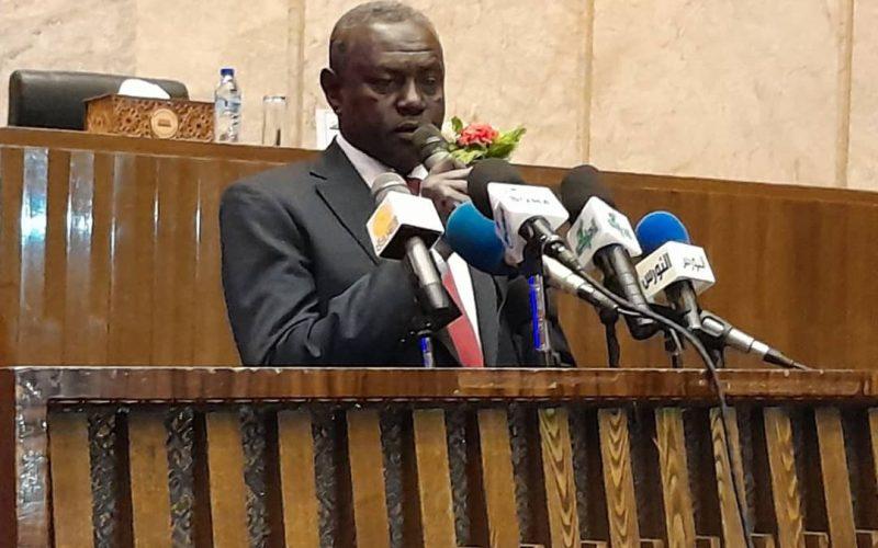 الخرطوم تطالب ب(6000) وظيفة من لجنة الاختيار لسد النقص في الكوادر