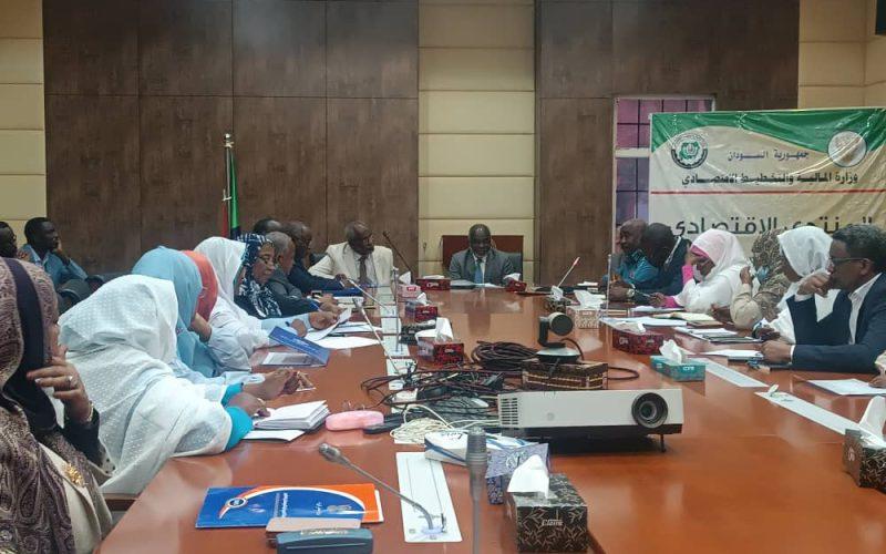 اجتماع  مهم  لوزير المالية بشأن الوفاء بالالتزمات