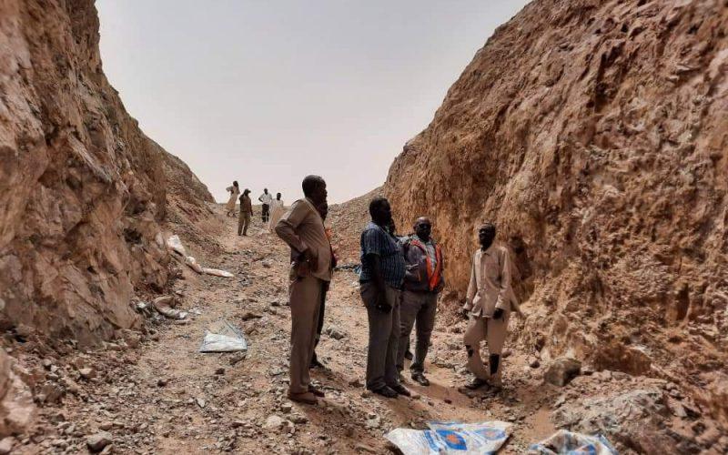 وفاة (8) معدنيين جراء اختناقهم داخل بئر بــ “العلاقي”