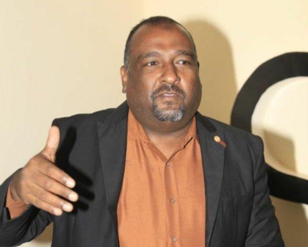 أثنى بالخطوة .. اقتصادي يدعو إلى المزيد من الإجراءات لصادر الذهب