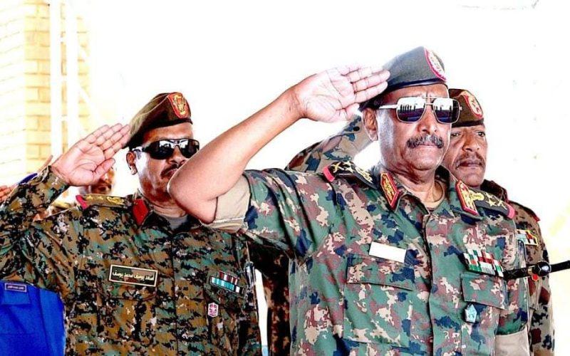 البرهان يواصل تفقده للفرق العسكرية بالولايات ويصل حاضرة الجزيرة