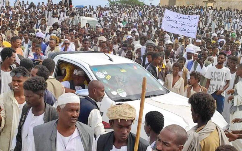 وسط حشود جماهيرية البحر الأحمر تعلن المقاومة الشعبية لدحر التمرد