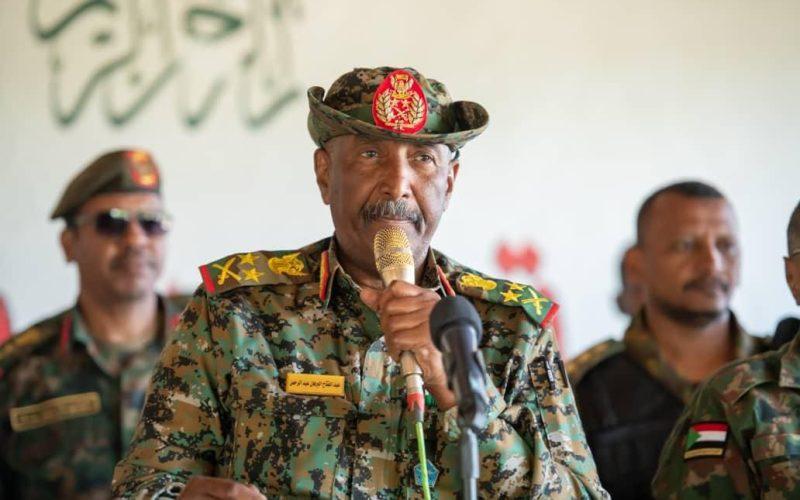 البرهان: لن نضع السلاح إلا بعد القضاء على المتمردين