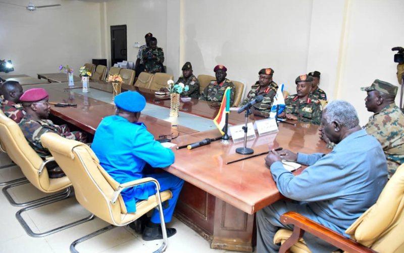 عقار يستمع لتنوير حول الأوضاع الأمنية بالنيل الازرق