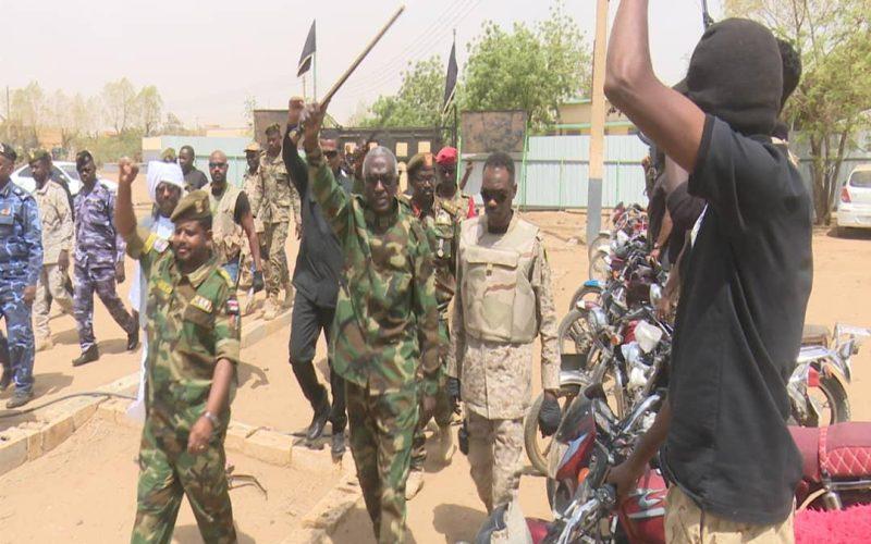 والي كسلا يشيد بالخلية الامنية وقوات العمل العدائي الخاص