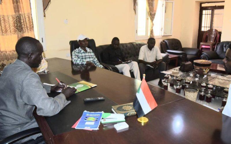 تنفيذي اللعيت يطالب بتقديم الخدمات لمقابلة تدفق اللاجئين والنازحين