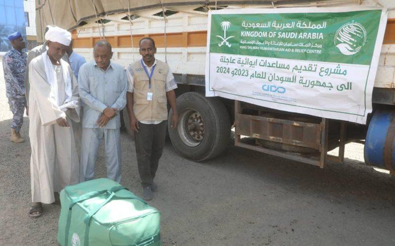 والى القضارف يدشن قافلة الملك سلمان لدعم النازحين