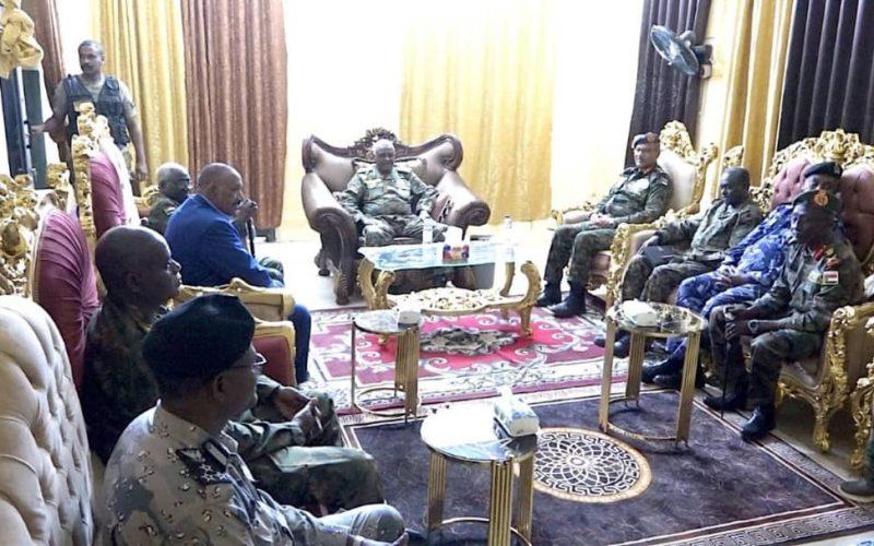 رئيس مجلس السيادة يوجه بتشغيل خطوط السكة حديد لدعم قطاع الإنتاج