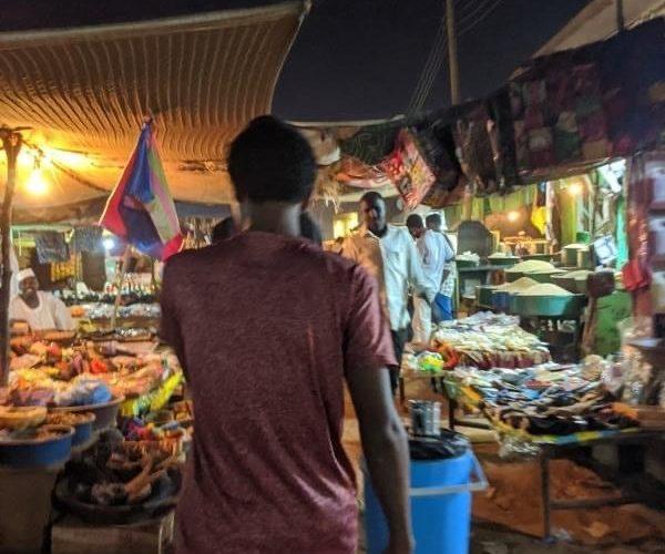 غلاء ومعاناة للمواطنين بأمدرمان وتردي الوضع الإقتصادي والإنساني