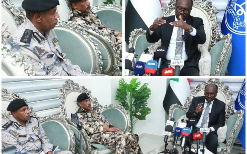 وزير الداخلية المكلف يستعرض خلال المنبر الإعلامي التأسيسي لوزارة الداخلية إنجازات وخطط وزارة الداخلية