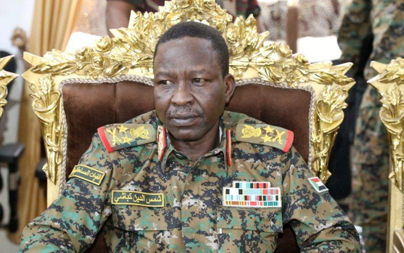 شمس الدين كباشي يصل إتكازات الجيش المتقدمة بالفاو